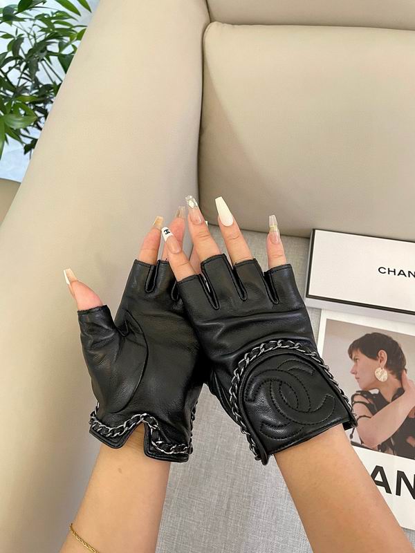 Chanel gloves hm159
